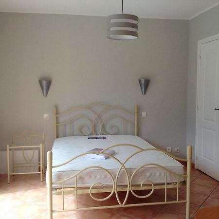 Charmant Appartement A Le Muy Avec Terrasse Et Jardin المظهر الخارجي الصورة