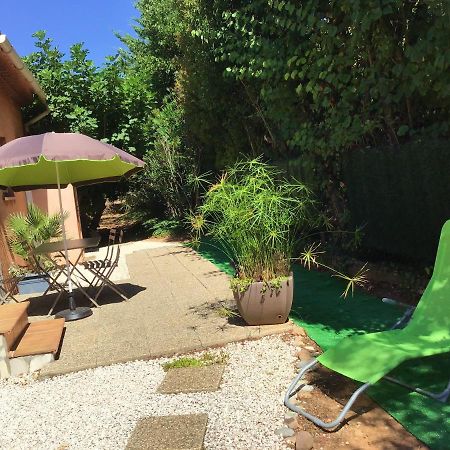 Charmant Appartement A Le Muy Avec Terrasse Et Jardin المظهر الخارجي الصورة