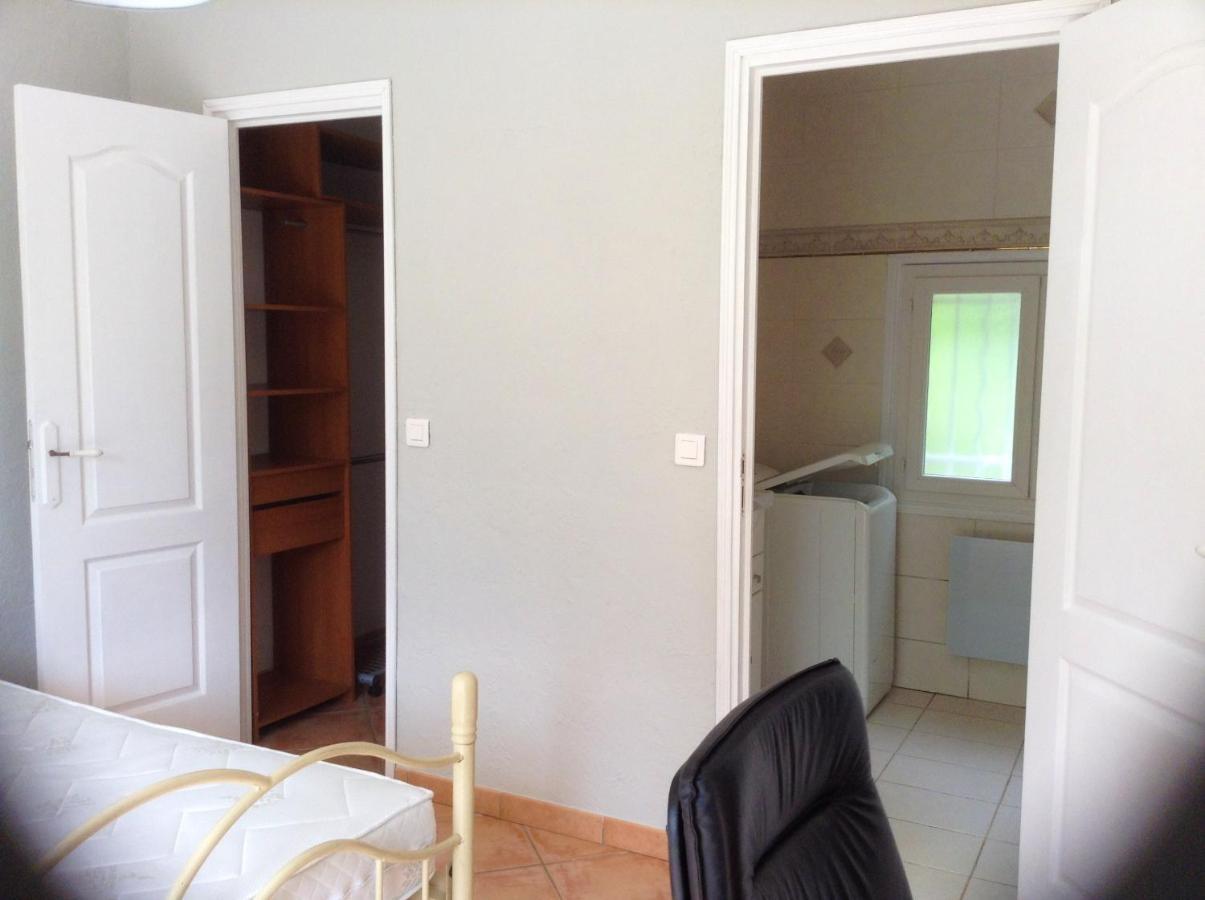 Charmant Appartement A Le Muy Avec Terrasse Et Jardin المظهر الخارجي الصورة